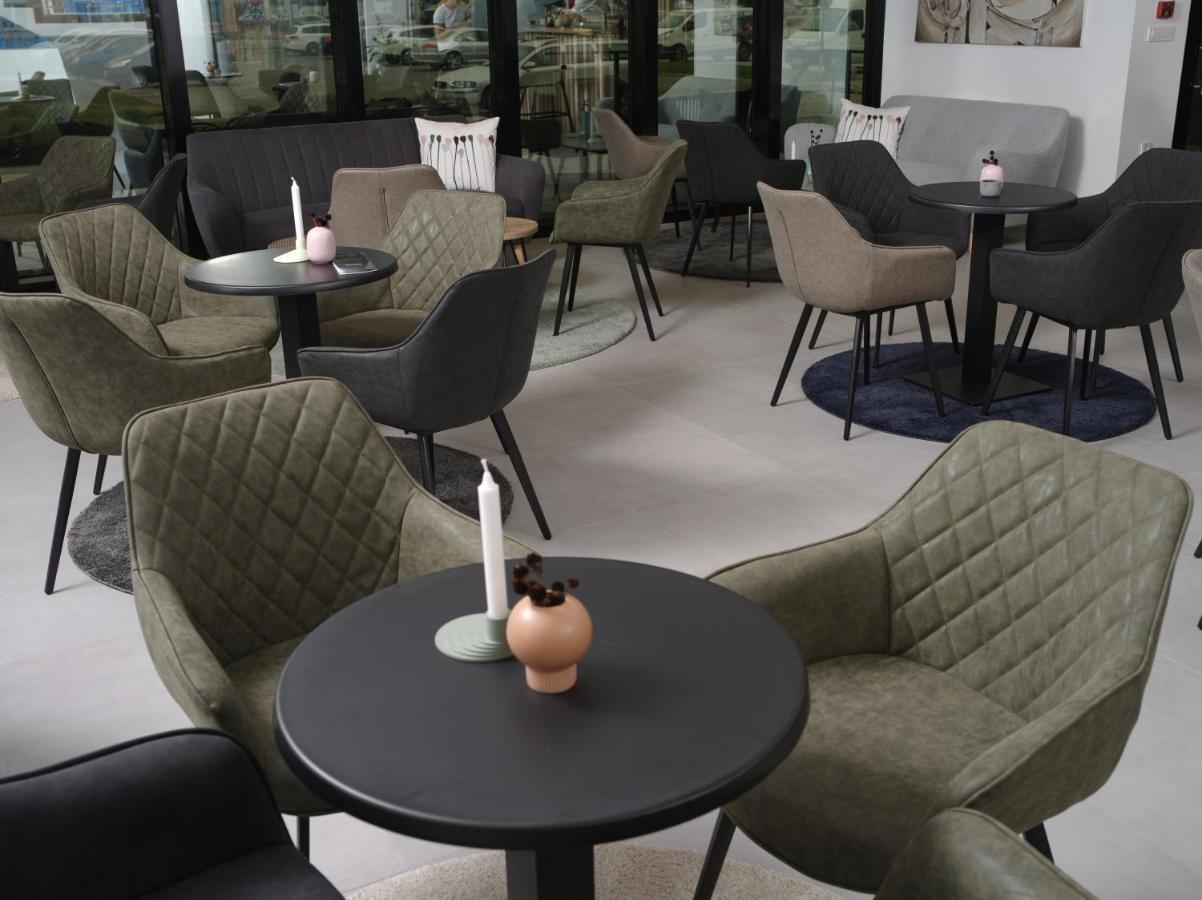 Hotel Cubis Lendava Bagian luar foto