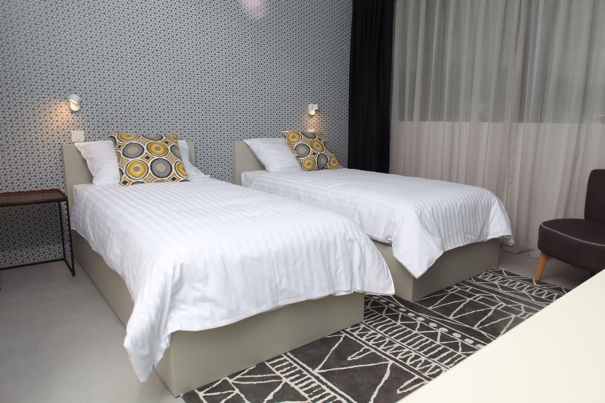 Hotel Cubis Lendava Bagian luar foto